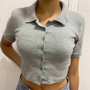 Sunday’s Best Gray Collar Crop Top Size Small